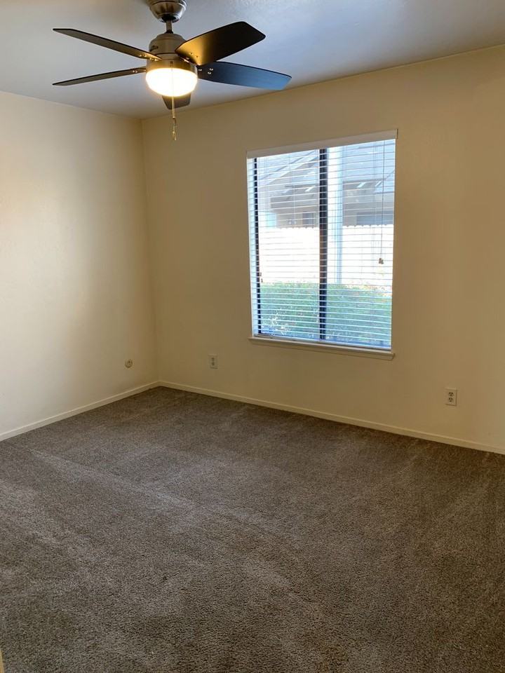 4845 W Cypress Ave - Photo 2 of 17