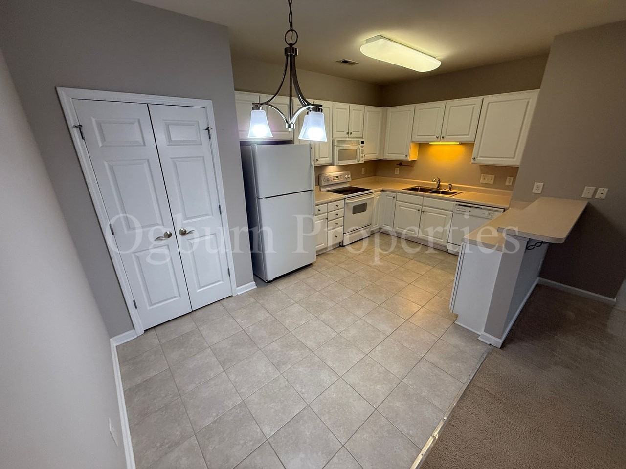 6981 Hanesbrook Cir #204 - Photo 6 of 12