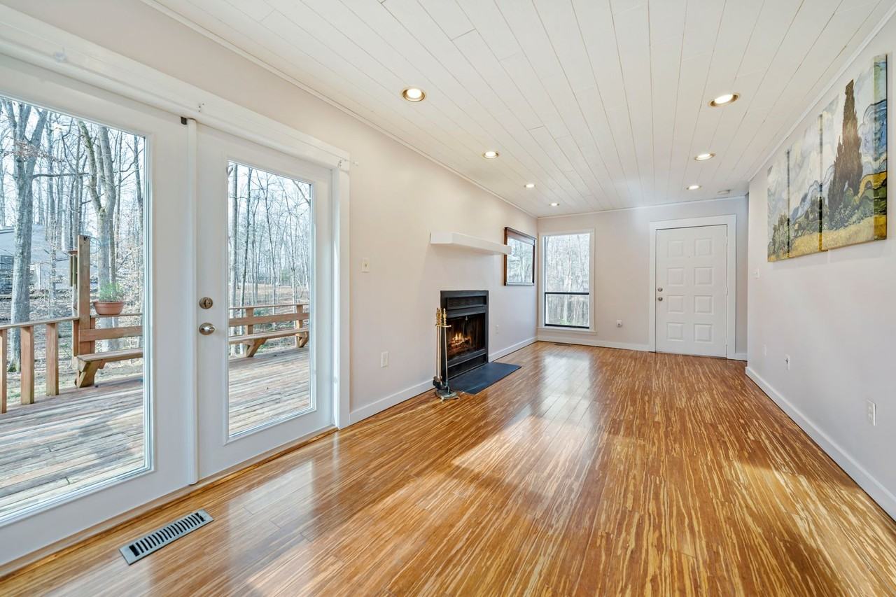 49A Poplar St - Photo 3 of 15