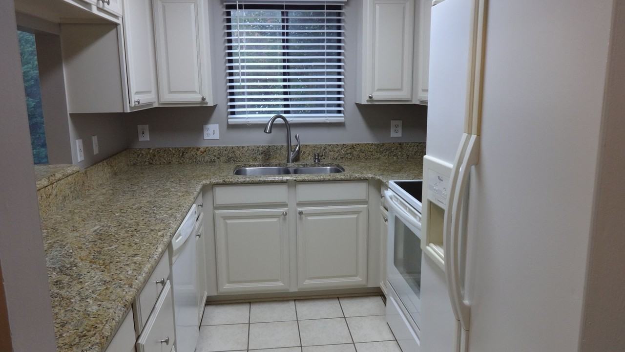 122 Mallard Head Ln - Photo 2 of 9