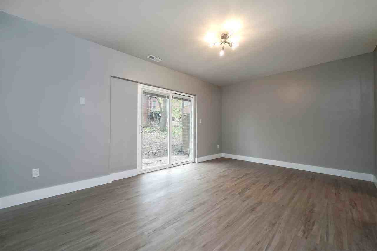 204 South Ave - Photo 4 of 11