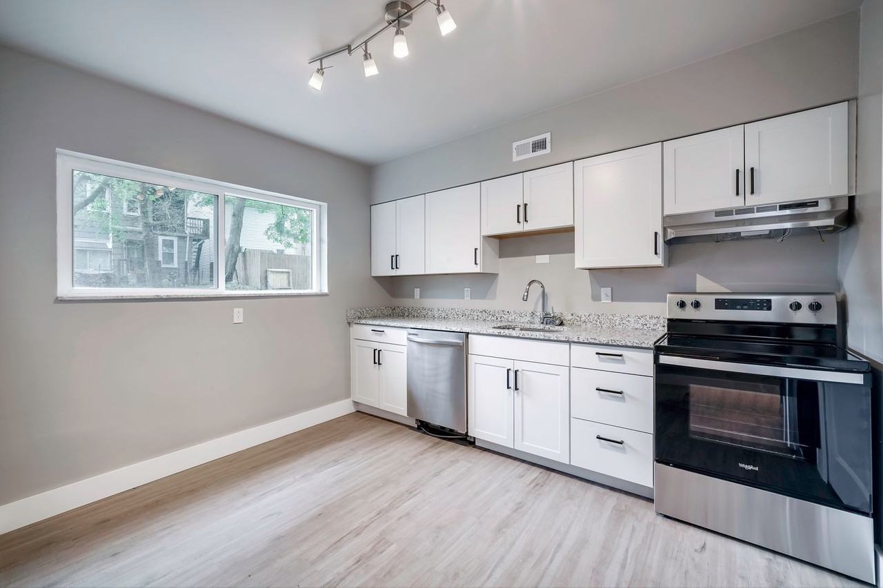 204 South Ave - Photo 6 of 11