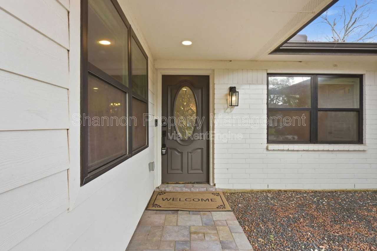 2606 Parana Dr - Photo 6 of 41