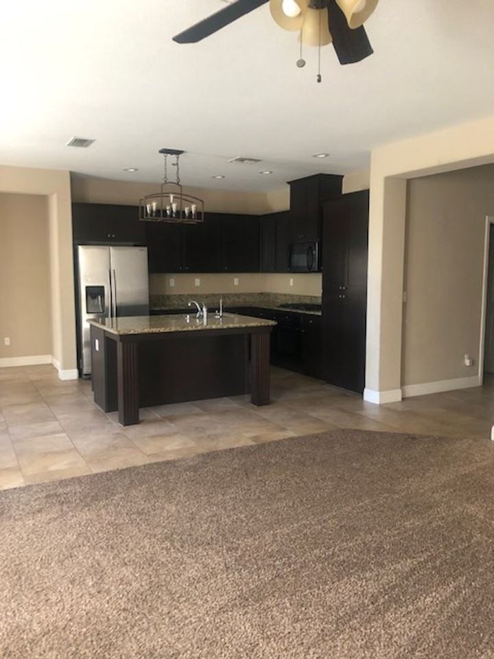 893 Clearwater Creek Blvd - Photo 6 of 29