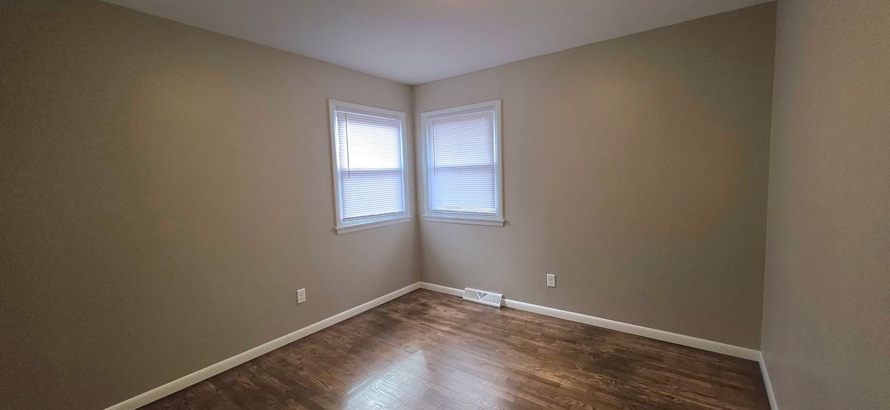 3215 S Ferguson Ave - Photo 3 of 9