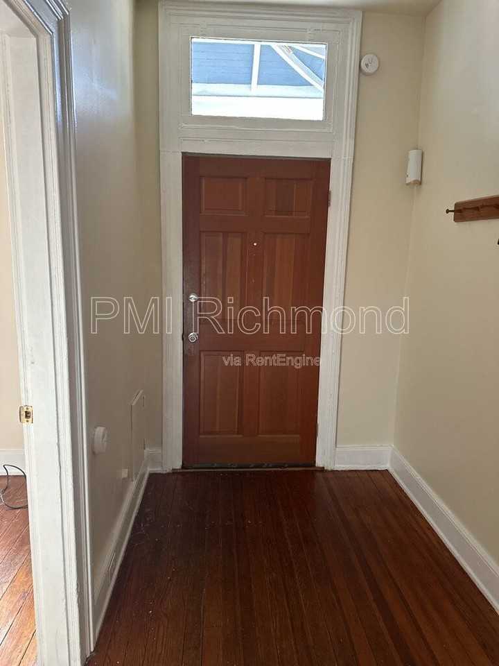 413 S Laurel St - Photo 3 of 22