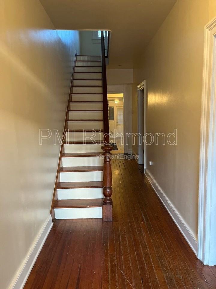 413 S Laurel St - Photo 4 of 22