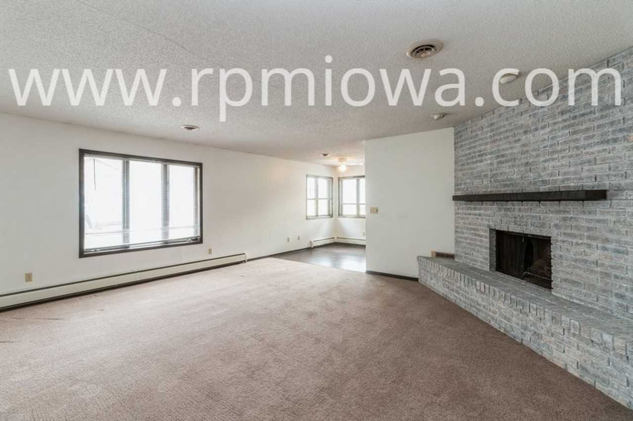 1507 N Dakota Ave - Photo 3 of 15