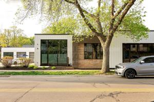 featured image of 851 Fulton St W #W106