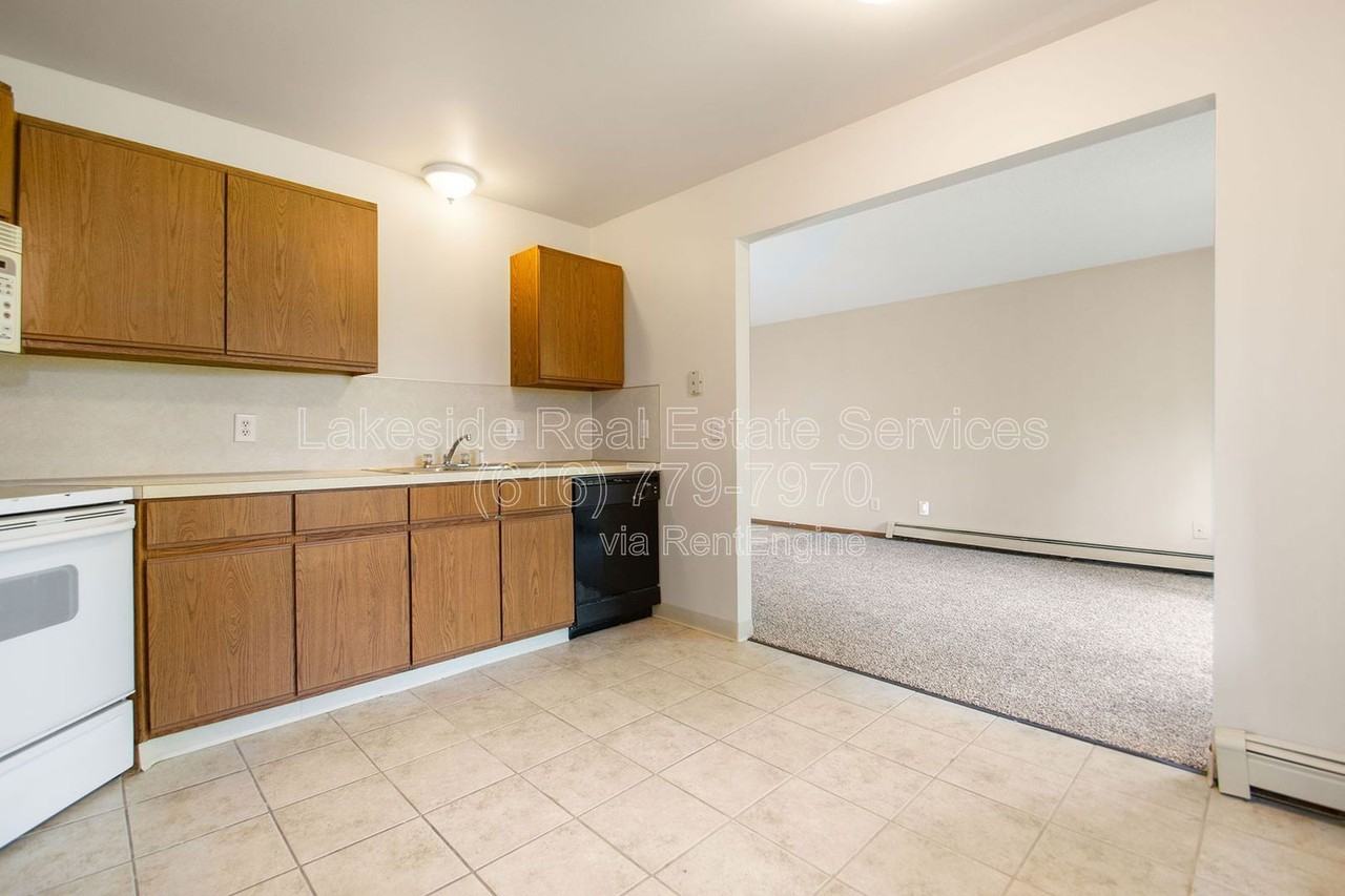 2912 Earle Ave Sw #1 - Photo 7 of 44