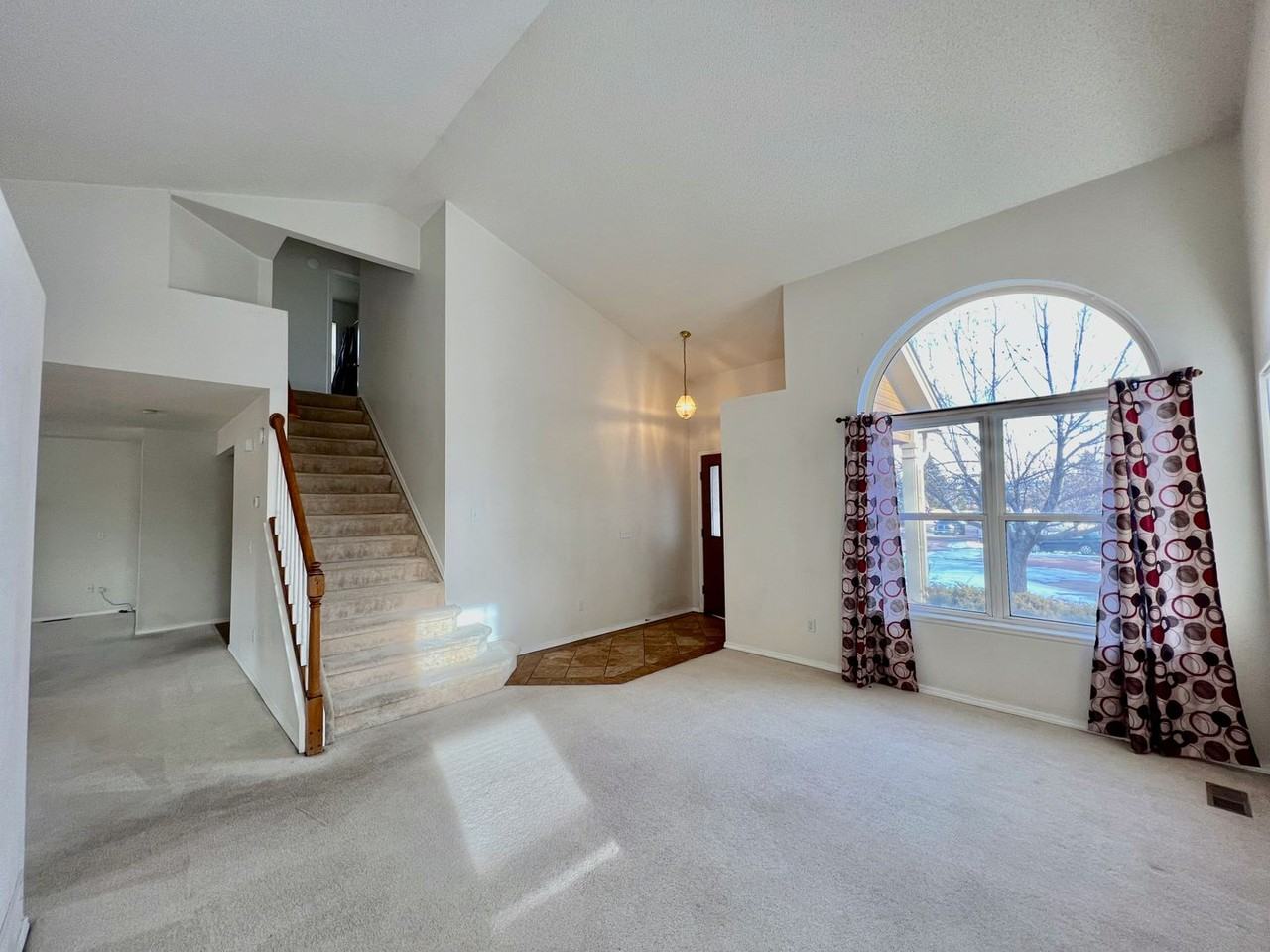 7818 Potomac Dr - Photo 6 of 44