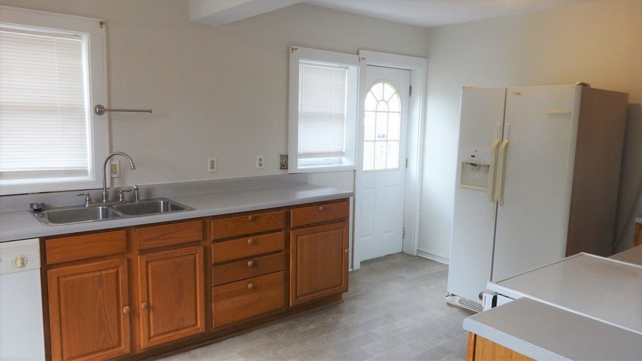 960 Fairmont Ave - Photo 3 of 8