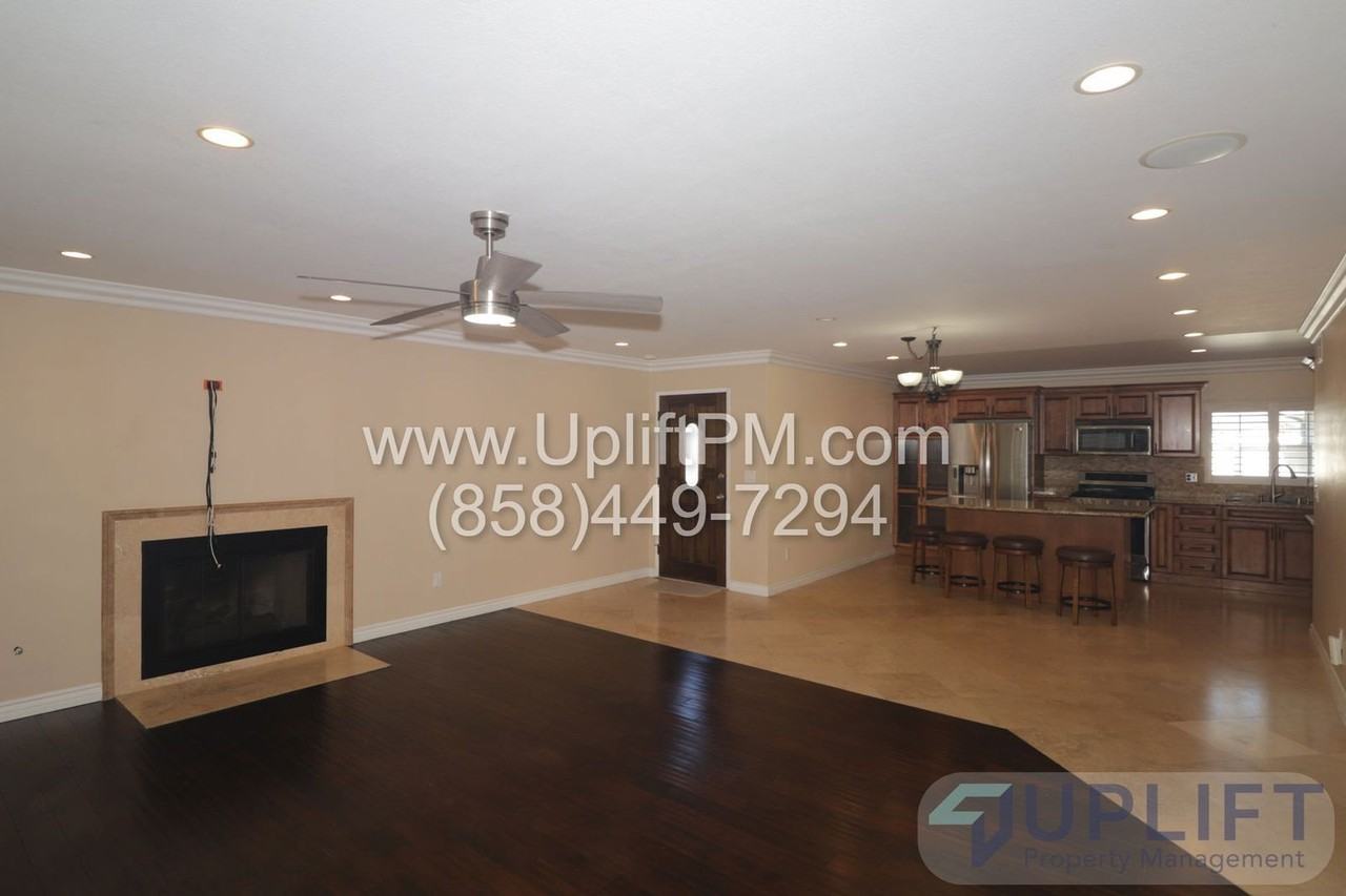 11205 Socorro St - Photo 6 of 29