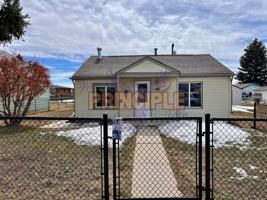 featured image of 2622 Harvard Ave