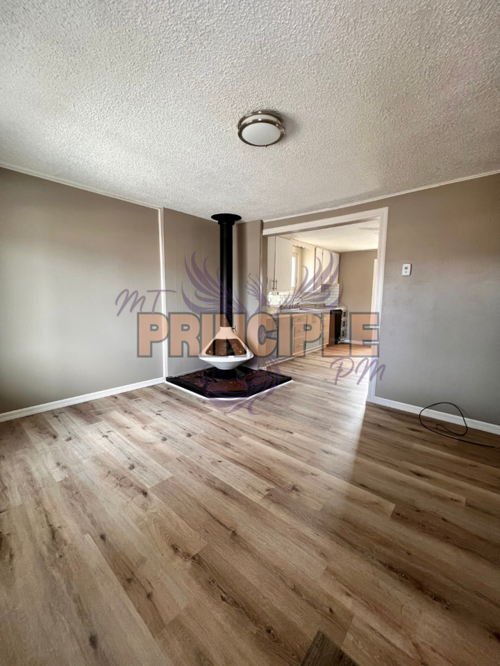 2622 Harvard Ave - Photo 2 of 9