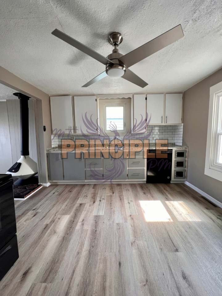 2622 Harvard Ave - Photo 5 of 9