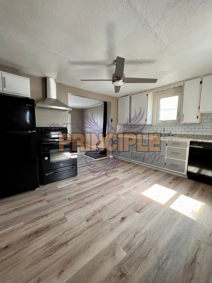 2622 Harvard Ave - Photo 6 of 9