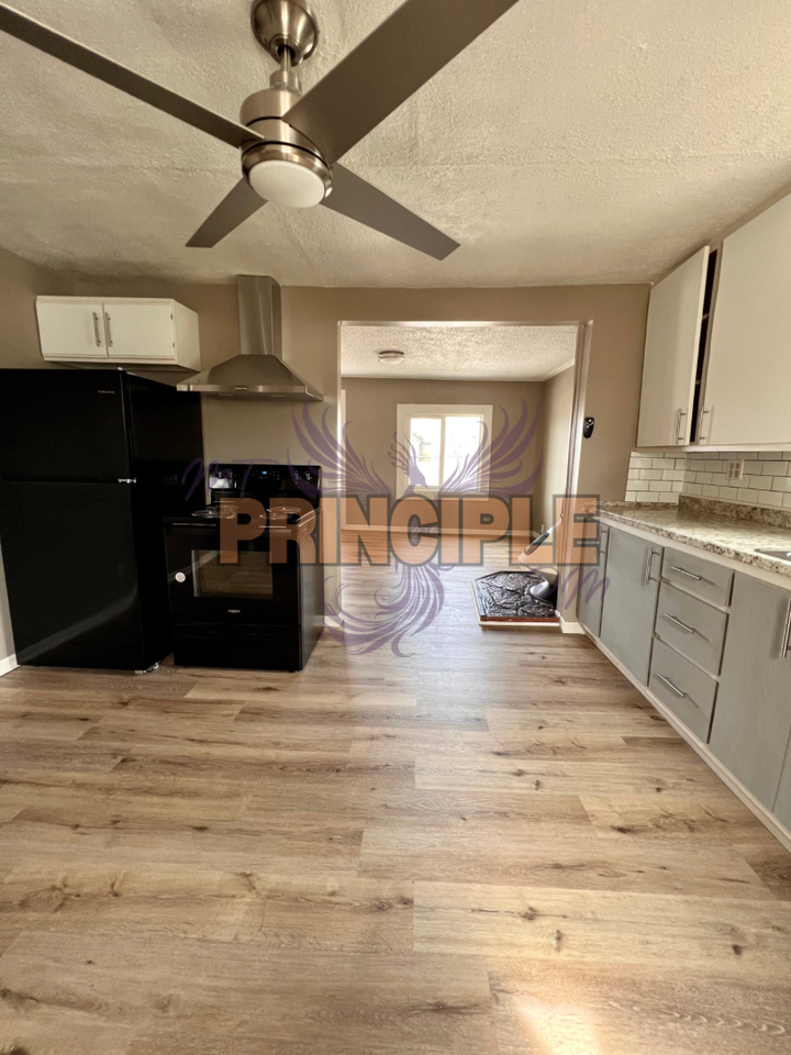 2622 Harvard Ave - Photo 7 of 9