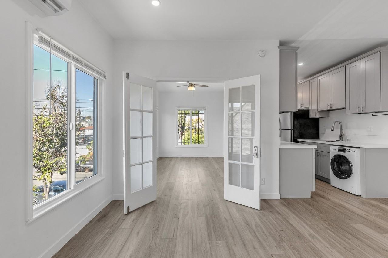 1922 Montrose Street - Photo 7 of 20