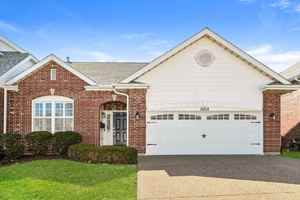 featured image of 8914 Hilltop Manor Dr