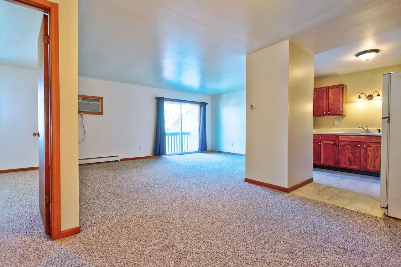 411 Stratford Way - Photo 3 of 13