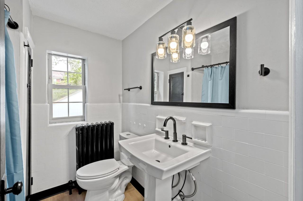 2824 Morlock St - Photo 2 of 22