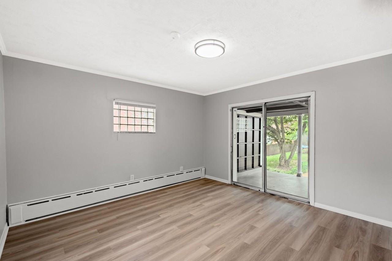 2824 Morlock St - Photo 5 of 22