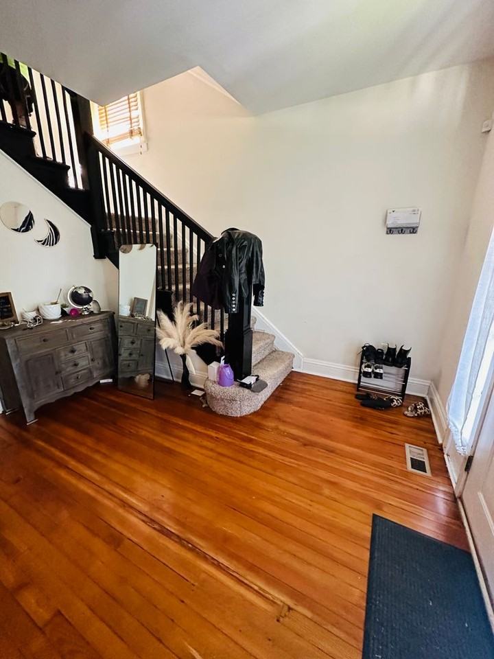 3417 Delaware Ave - Photo 3 of 27