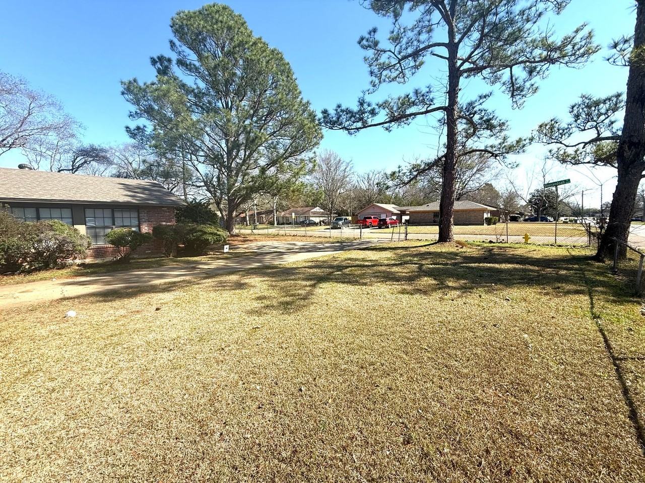 3137 Fredericksburg Dr - Photo 5 of 13