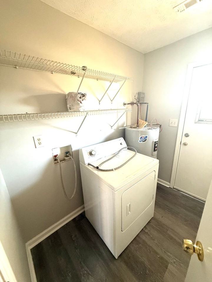 3137 Fredericksburg Dr - Photo 7 of 13