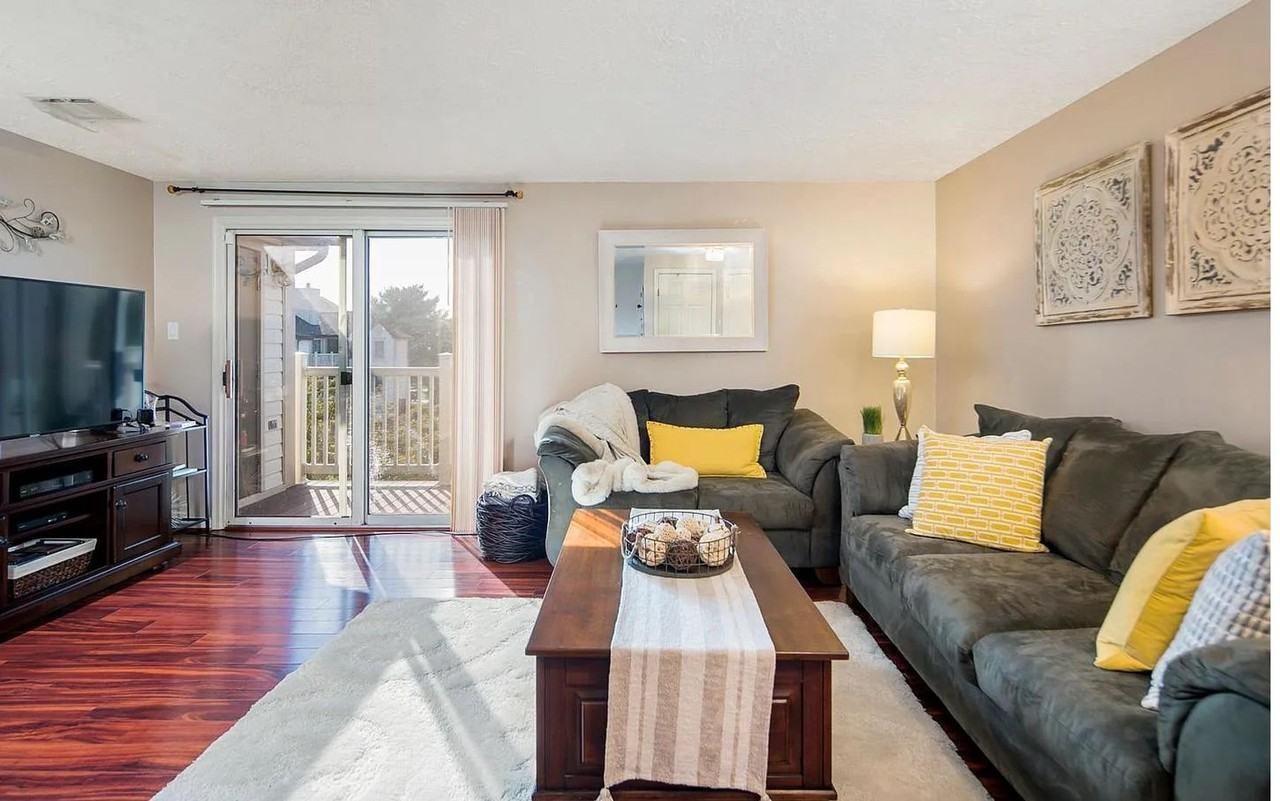 819 Stratford Way Apt M - Photo 5 of 22