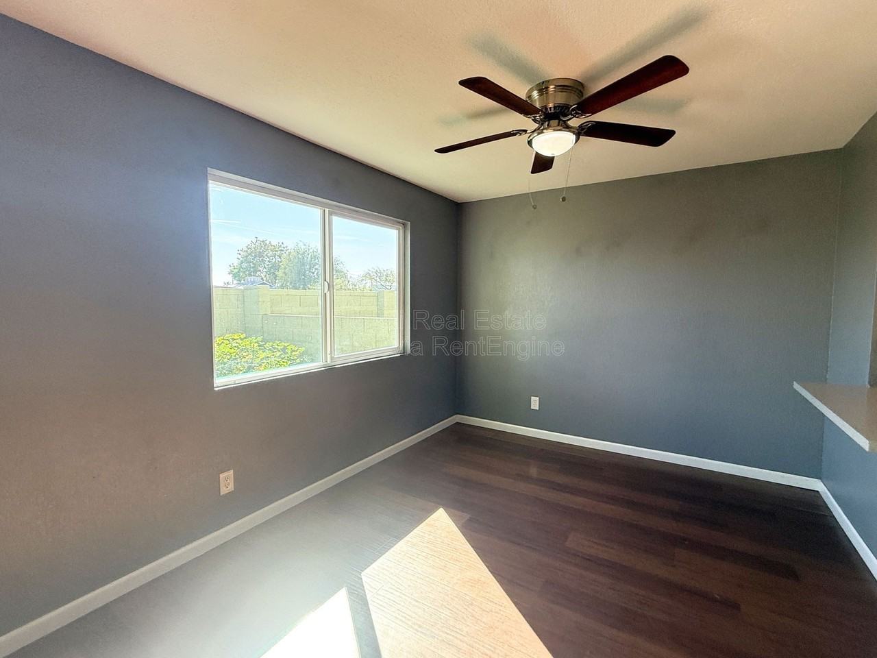 2202 W Glenrosa Ave #4 - Photo 6 of 20