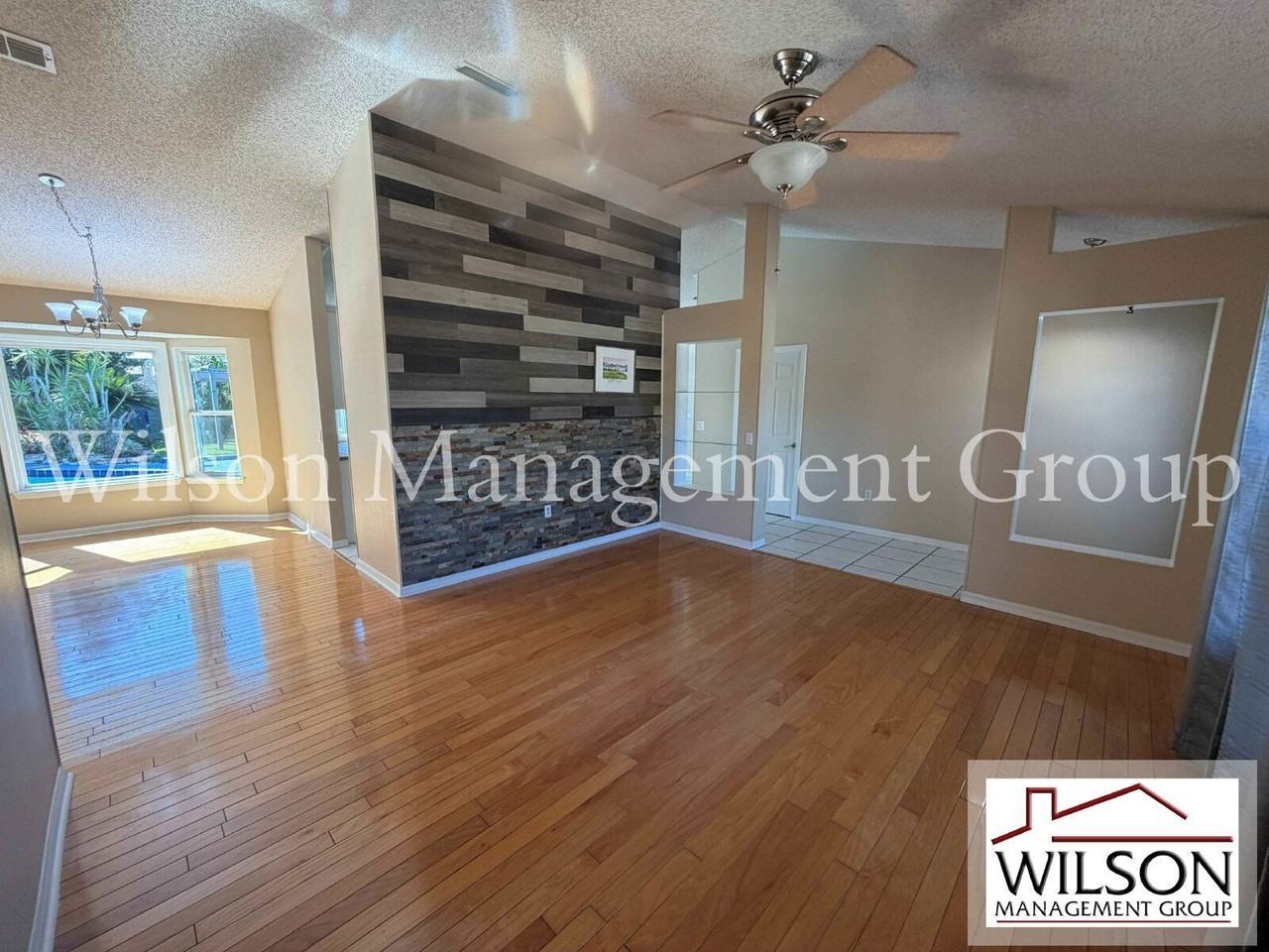 1366 Valhalla St - Photo 4 of 33