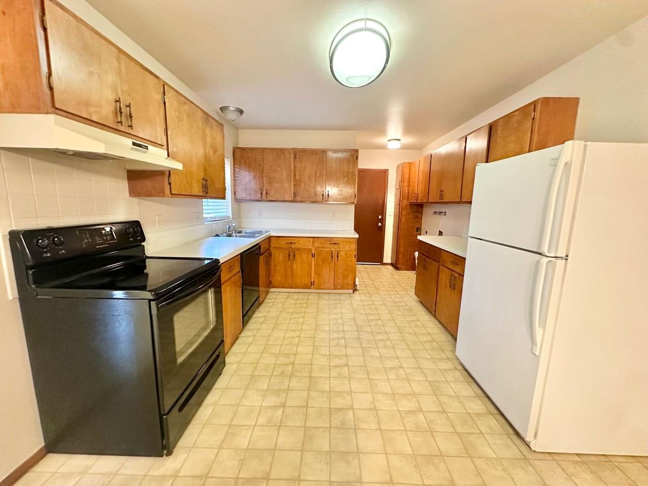 745 Nyssa Dr - Photo 5 of 16