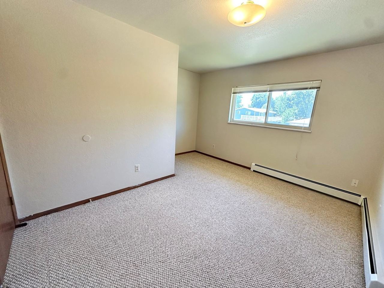 745 Nyssa Dr - Photo 5 of 15