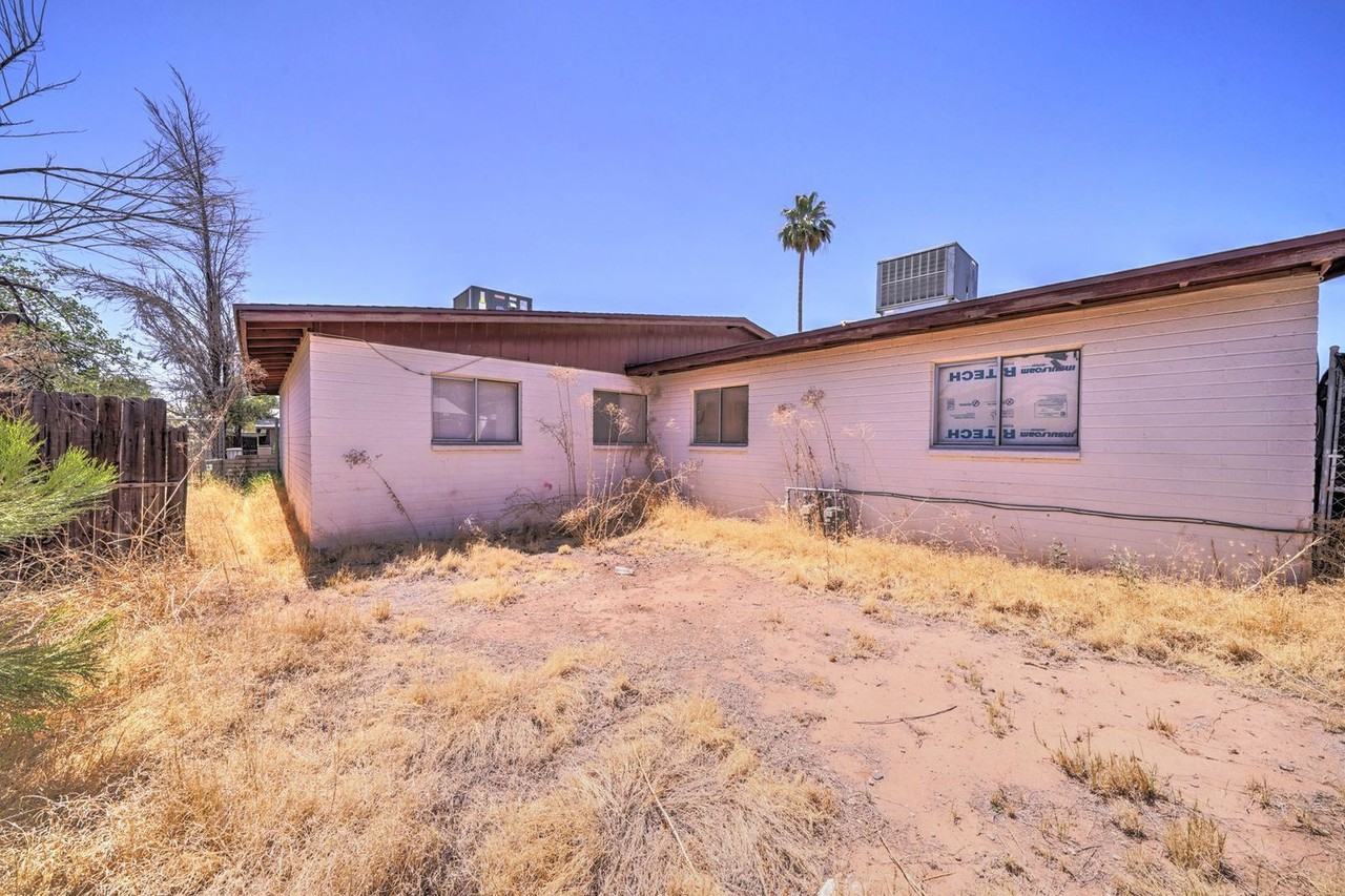 373 N Williams St - Photo 6 of 17