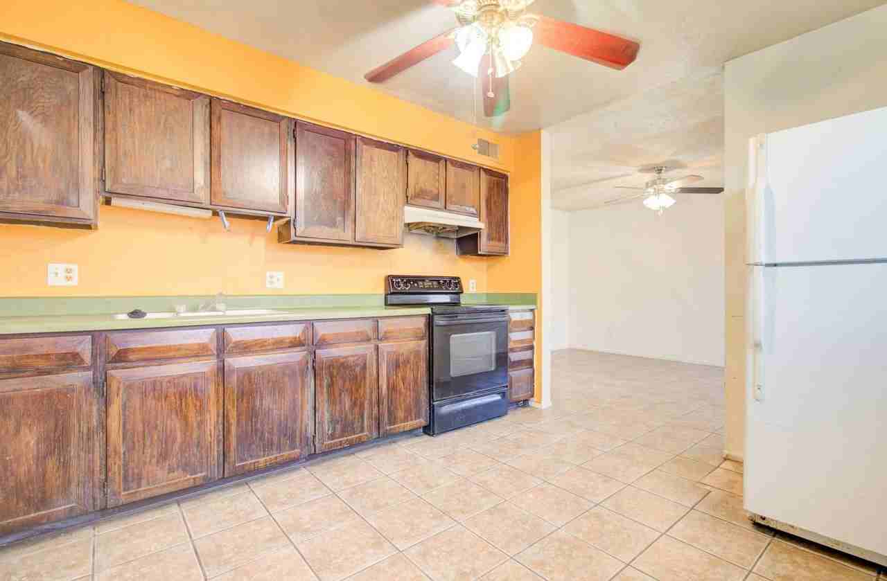 373 N Williams St - Photo 6 of 14