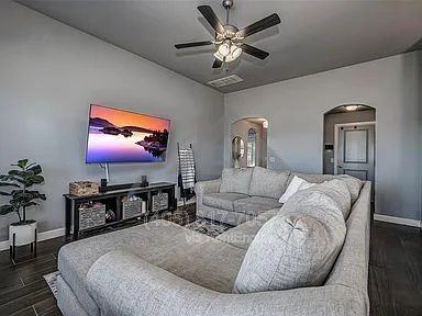 15740 Caney Dr - Photo 3 of 19