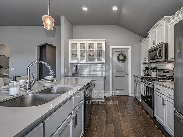 15740 Caney Dr - Photo 5 of 19