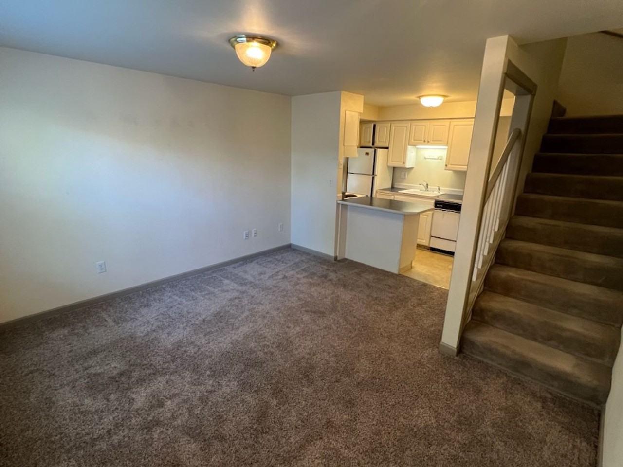 301 Sullivan Street - Photo 3 of 23