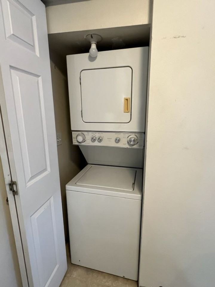 301 Sullivan Street - Photo 4 of 23