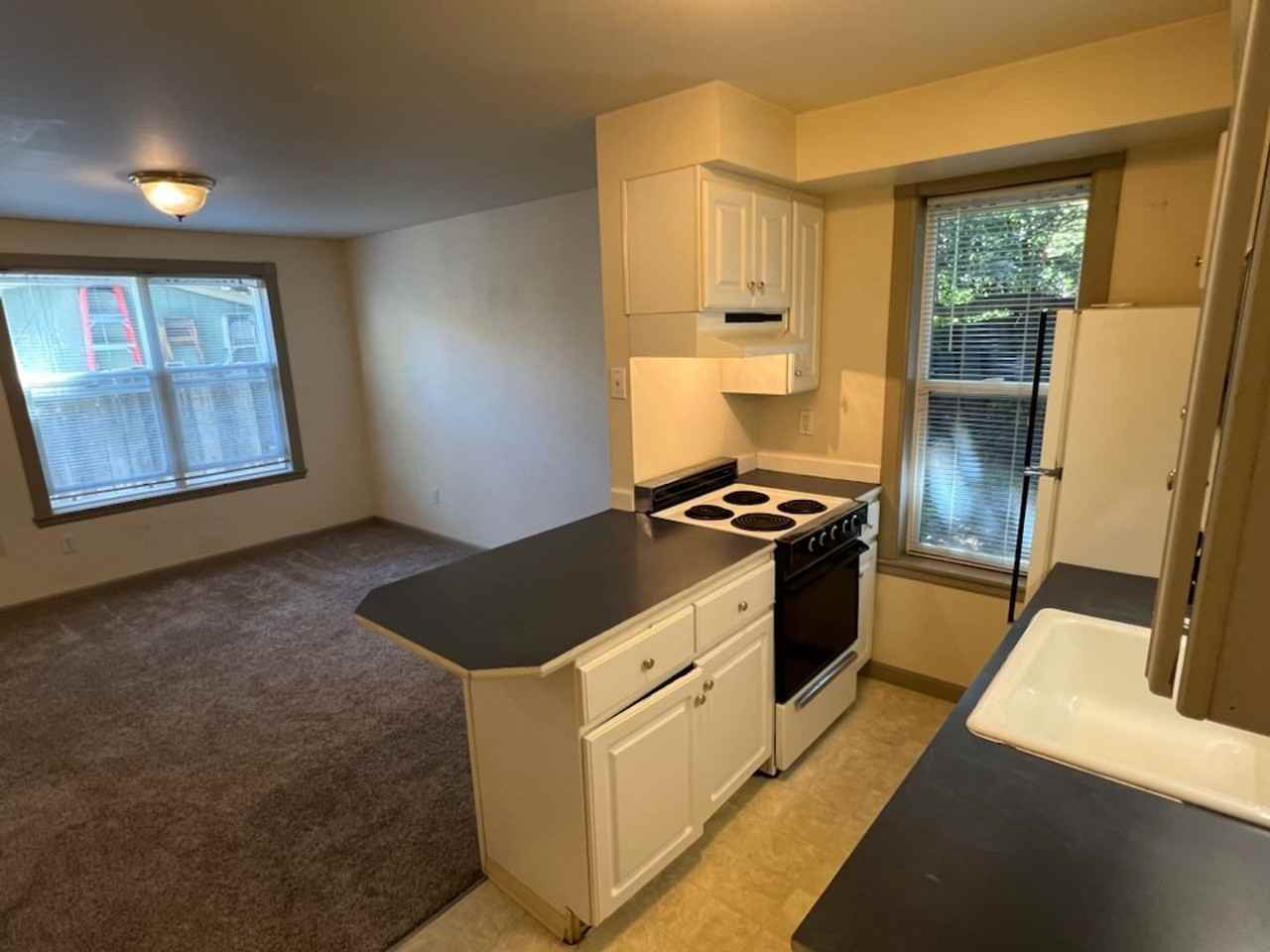 301 Sullivan Street - Photo 6 of 23