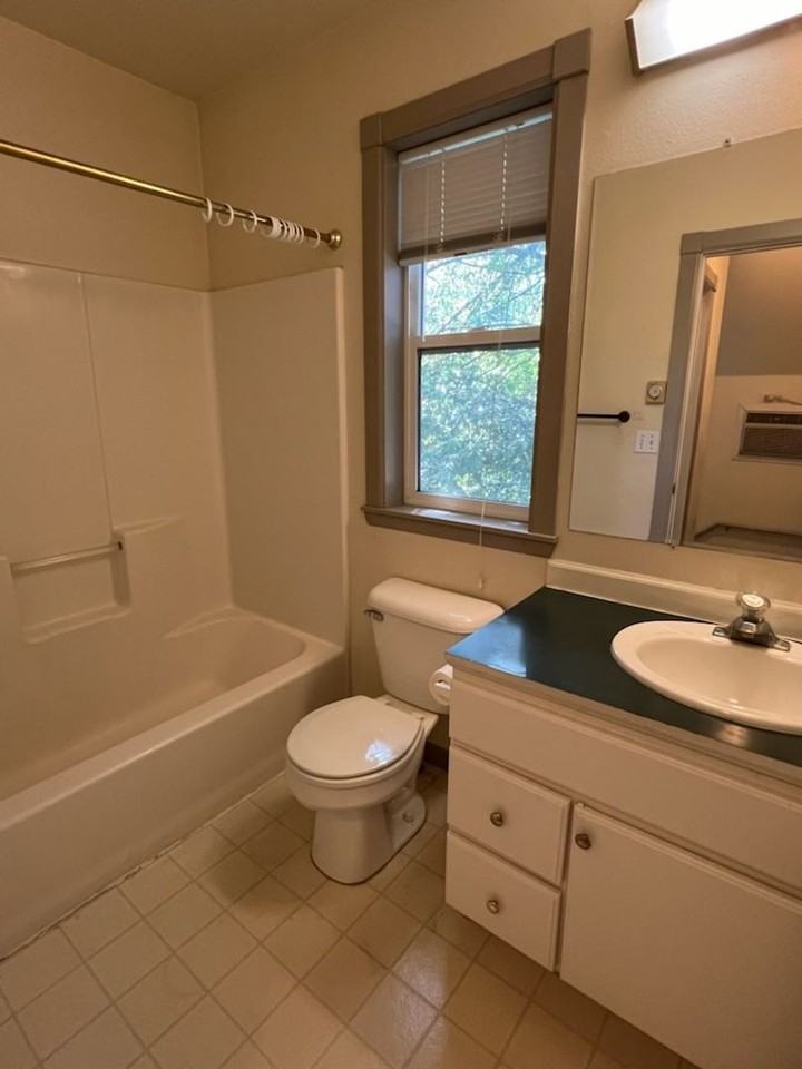 301 Sullivan Street - Photo 7 of 23