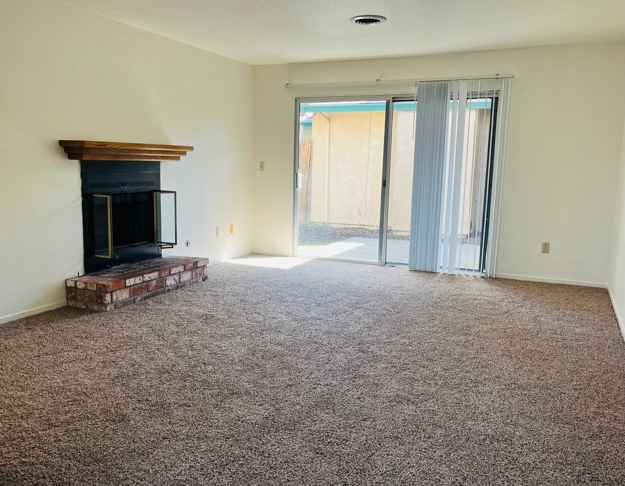 3616 Doheny Way - Photo 3 of 8