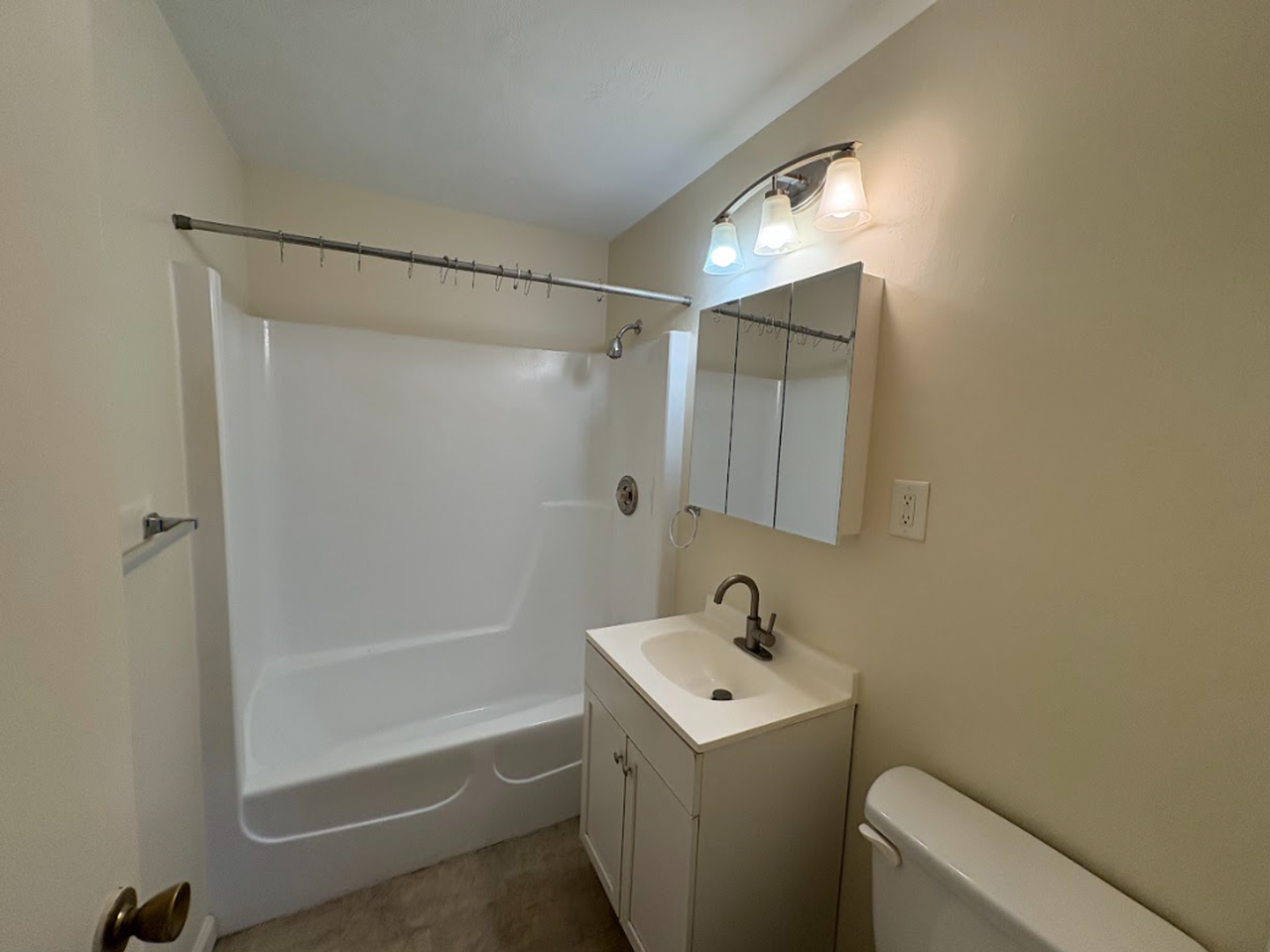 740 Central St - Photo 2 of 8