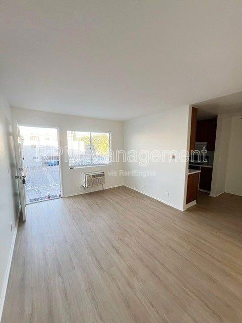 6624 Sylmar Ave #11 - Photo 2 of 11