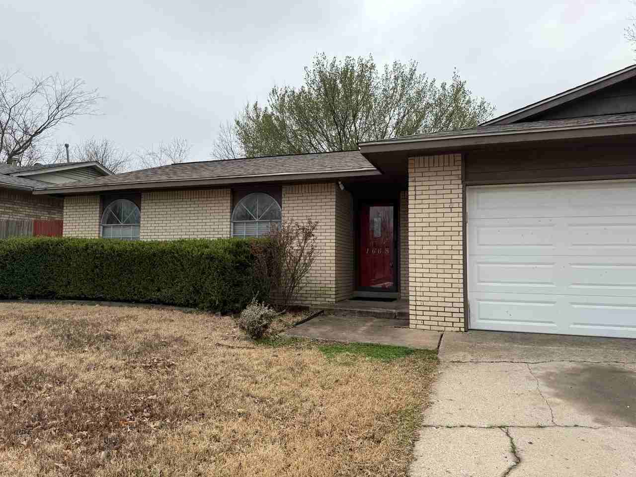 1668 S Redbud Pl - Photo 3 of 19