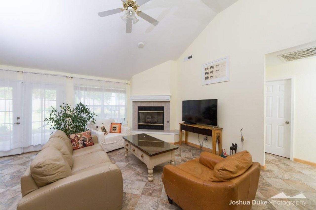 1618 N Jordan Ln - Photo 2 of 28