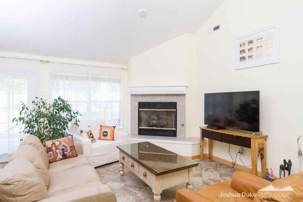 1618 N Jordan Ln - Photo 4 of 28