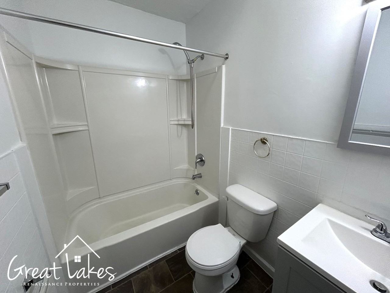 13018 Prospect Ave - Photo 6 of 11